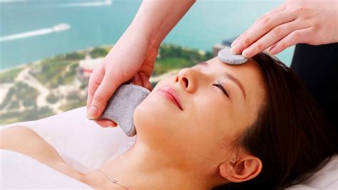 Love A Hot Stone Body Massage Try This Japanese Healing Soapstone Face Massage For Deep