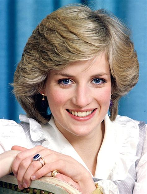 Princess Diana 25 Most Iconic Hairstyles Of All Time Us Weekly