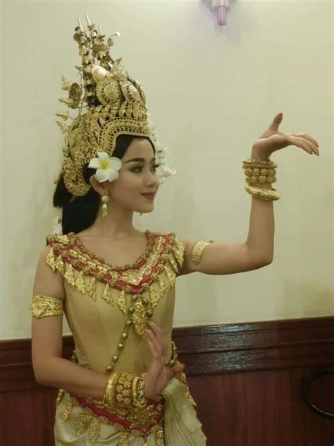 Cambodian Dress Cambodian Art Khmer Empire Traditional Fashion