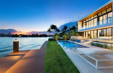 Miami Beach Waterfront Home Lists For 225 Million Mansion Global