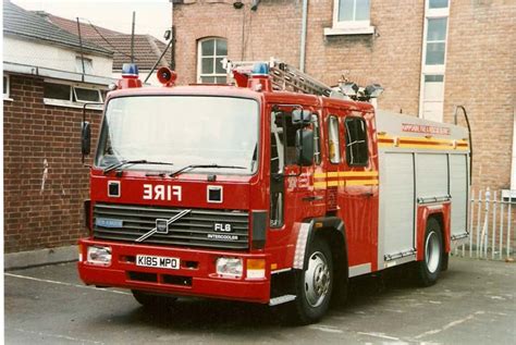 Fire Engines Photos Hampshire Fire And Rescue Service Volvo