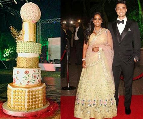 21 people talking join in now join the conversation! Celebrity Wedding Cakes: As Cool As The Stars
