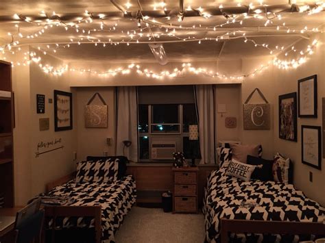 20 Dorm Room Lighting Ideas
