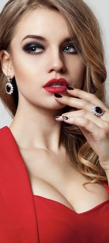 Beautiful Gorgeous Beautiful Women Perfect Red Lips Make Up Glamour Shots Glossy Lips Red