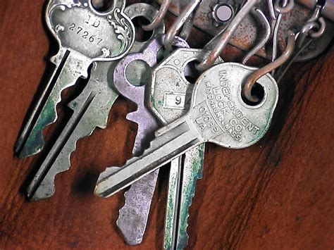 The Most Ingenious Ways To Repurpose Old Junk Old Key Crafts Key
