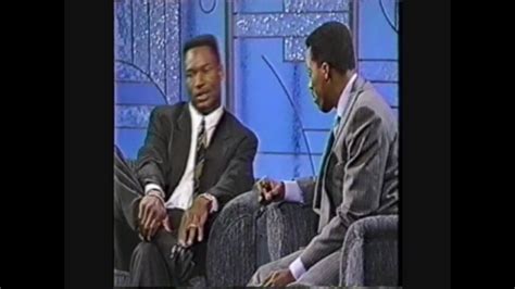 The arsenio hall show is an american variety/talk show that aired late weeknights in syndication from january 3, 1989 to may 27, 1994. Bo Jackson on The Arsenio Hall Show 1989 - YouTube