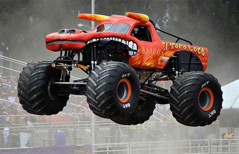 El Toro Loco En Monster Jam Llega Al Staples Center Excelsior California