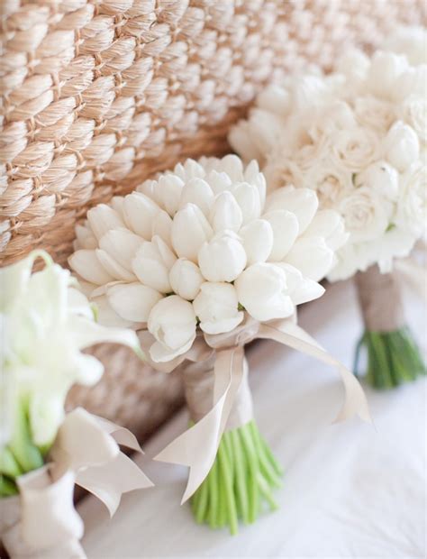 Stunning Wedding Bouquets With Tulips