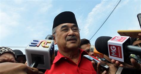 The astana negeri sarawak is the office of his excellency governor of sarawak. Ali Rustam dilantik Yang Di-Pertua Negeri Melaka | Harian ...