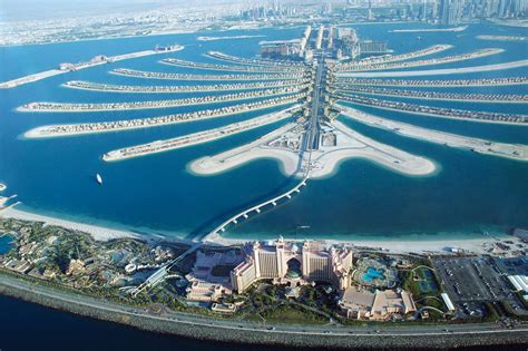 Man Made Giant Palm Islands In The Middle Of Sea Palm Island Dubai