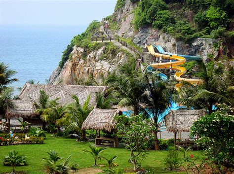 Sun island resort & spa has 462 beautifully furnished rooms offering harmonious views. Cat Ba Island Spa and Resort in Vietnam