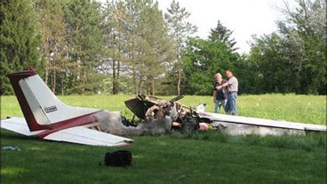 Small Plane Crashes In Ohio Killing 6 Cbs News