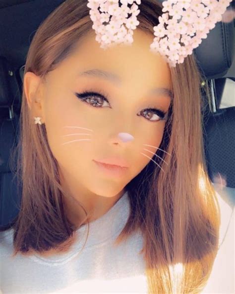Ariana Grande Cuts Off Ponytail And Debuts A New Look Electric 949