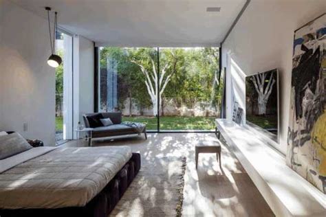 Simple Geometry Shines In Modern Minimalist Home In Israel