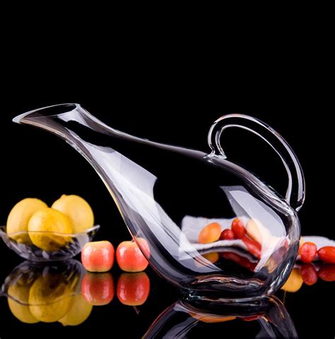 Swan Shaped Lead Free Crystal Glass Wine Decanter Aerator Liquor