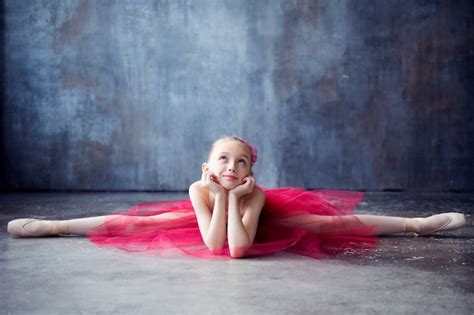 Premium Photo Ballerina Girl Sit On Floor In Splits