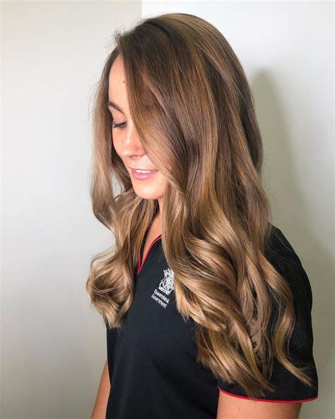 Techniques such as foil highlights and hair painting are time consuming and therefore hairstyle highlight is something that is best done by a professional. 27 Most Delectable Caramel Highlights You'll See in 2018