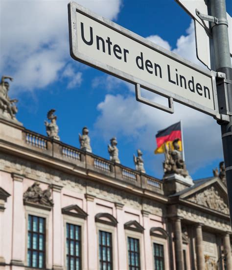 Unter Den Linden In Berlijn Berlijn Duitsland Berlijn Stedentrip