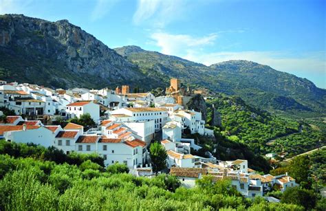 Spanje cottage andalucia zafarraya personen: Walking Holidays in Spain - Cordoba, Andalucia | Headwater
