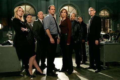 Law And Order Svu Cast Season 1 Law Order Turns 25 Ranking All 17
