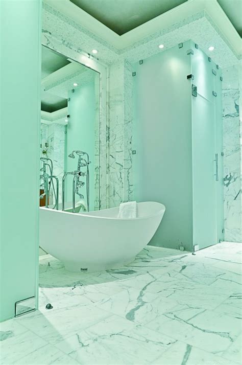 20 Luxurious Marble Bathroom Designs