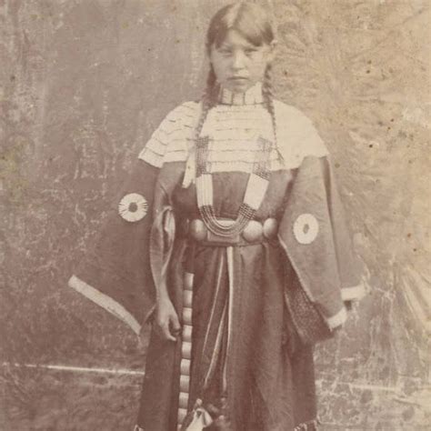 northern cheyenne girl circa 1910 native american clothing north american indians native