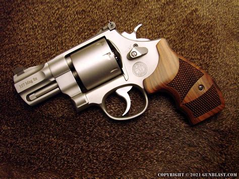 Smith And Wesson Performance Center Model 627 8 Shot 357 Magnum 38