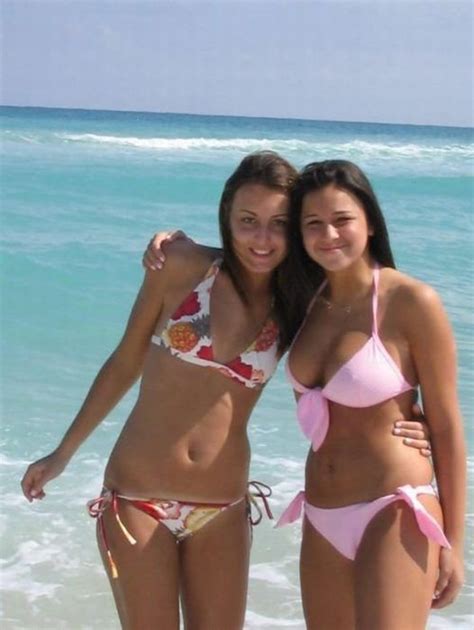 hot bikini girls of facebook 29 pics