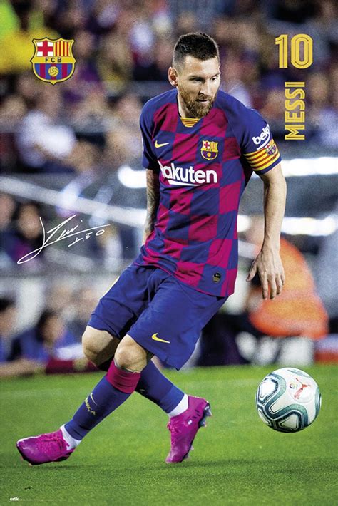 Recently his monthly wage revealed online. Lionel Messi Poster FC Barcelona Saison 2019/2020 | real