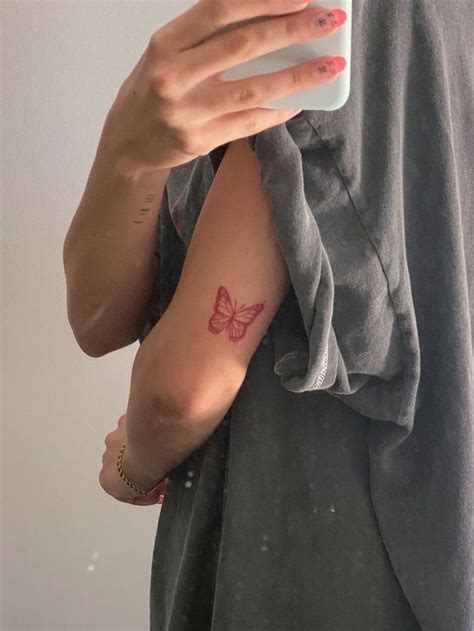 Pin By Monica Cazarez On Dream Life Hand Tattoos Tattoos Minimal Tattoo