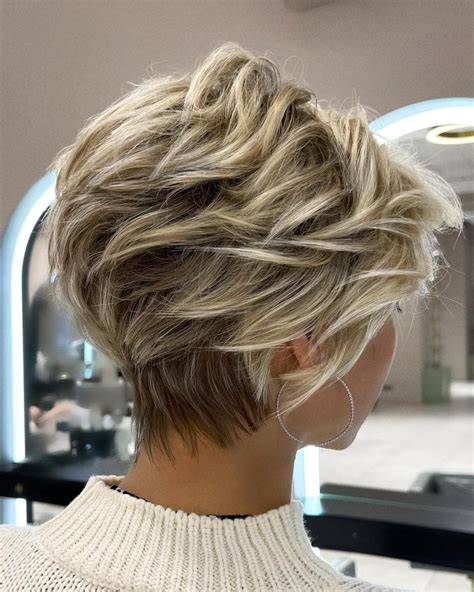 40 Trendy Short Pixie Haircuts And Hairstyles For 2024 Hairstyles Weekly