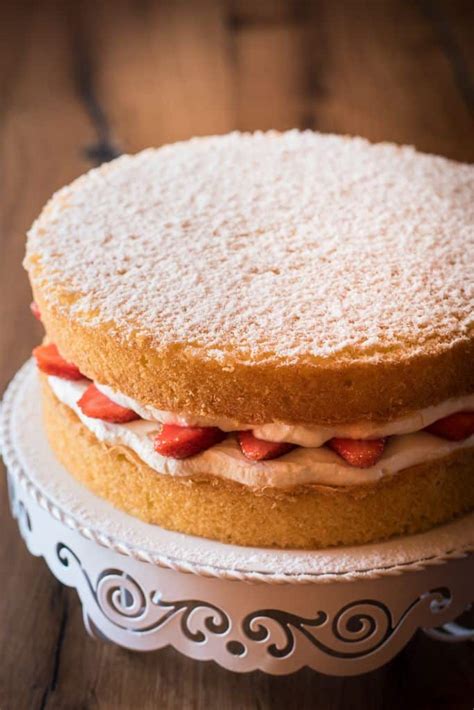 Victoria Sponge Cake Schnelle Erdbeer Sahne Torte Kleines Kulinarium