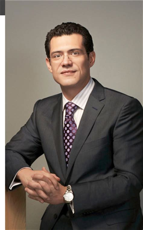 Cnn en español es un canal de televisión por suscripción de noticias de origen estadounidense, propiedad de warnermedia y dirigido a latinoamérica, el caribe y al público hispano en estados unidos. CNN en Español