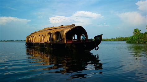 Cruise Through Kerala In A Houseboat Kerala Tourism