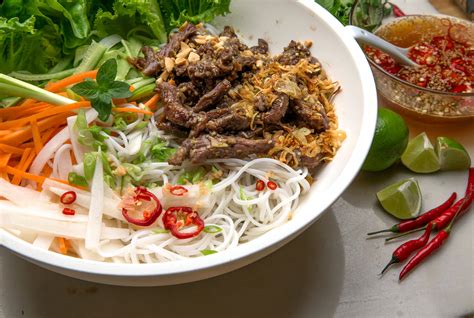 Vietnamese Lemongrass Beef And Noodle Salad Recipe