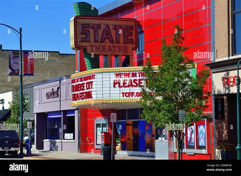 Traverse City Michigan Usa The State Theatre In The The Front Street