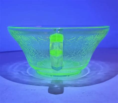 Hazel Atlas Uranium Glass Florentine Poppy Green Handled Soup Bowl