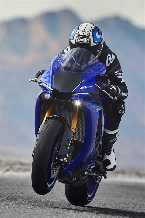The official youtube channel of yamaha motor, usa. Yamaha YZF-R1 | Motorrad, Sportmotorrad, Yamaha motorrad