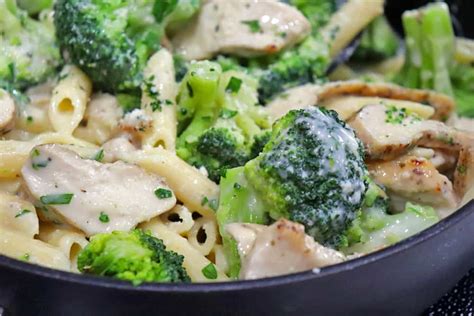 Chicken And Broccoli Penne Alfredo Aimeestock Com