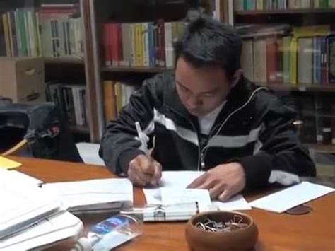 Dual citizenship (sometimes called dual nationality) or having a second passport may seem the preserve of super spies. How to become a dual citizen of the US and Philippines ...