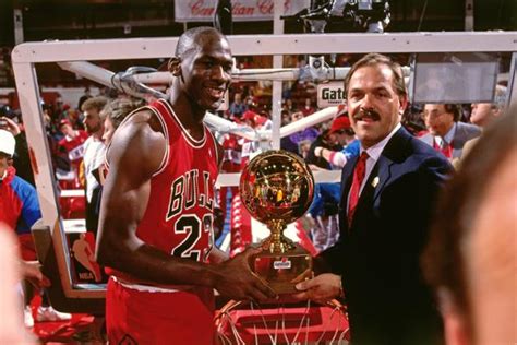 Michael Jordan Tbt To 1988 Michael Jordan Won The Dunk