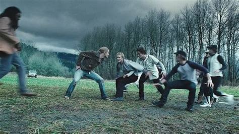 Playing Baseball In The Twilight Saga Twilight The Cullens And Bella Fotos De Crepúsculo