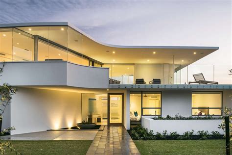 City Beach House In Perth Australia By Cambuild And Banham Architects