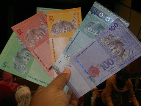 Apa yang mengejutkan adalah ini bukanlah berlaku disebabkan oleh pelaburan yang teruk atau penipuan perakaunan, tetapi kerugian tersebut melibatkan kehilangan wang tunai. (GAMBAR) Wang Kertas Baru RM20 Bank Negara Malaysia ...