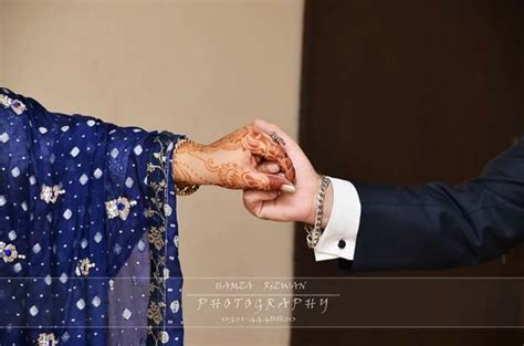 Pin By Ayesha Junaid On Awsome And Holding Hands Holding Hands Hands