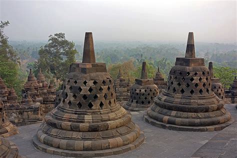 Borobudur Temple Indonesia Yogyakarta And Borobudur Temple Wisata Bali