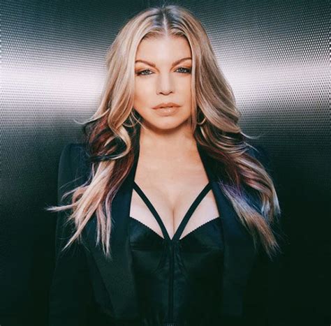 Fergie The Four Host Flaunts Assets In Sexy Braless Display Daily Star