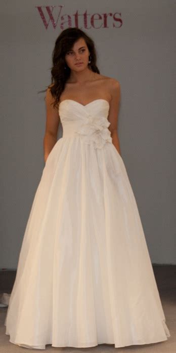 The painting by mr l.s. Chicago Bridal Market Show | Weddingbee