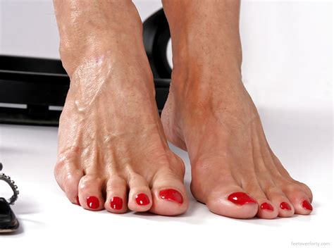 Sophia Mature Feet 99 Pics