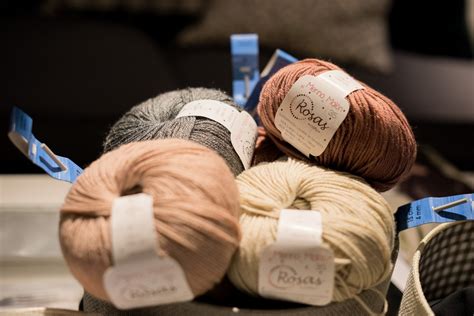 Explore ixchelbunny's photos on flickr. Nuestra knitting party en Ikea y el patrón que tejimos en ...